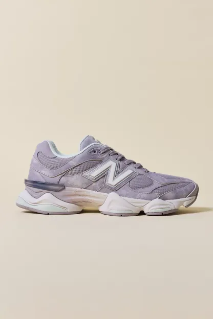 New Balance 9060 Sneakers - Truffle Salt/Sea Salt