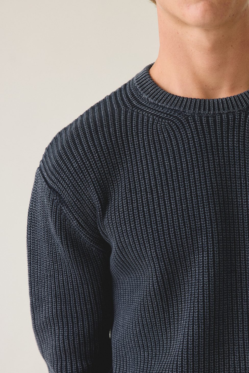 UO Acid Wash Crew Neck Sweater - Black