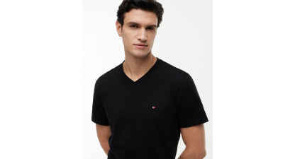 Tommy Hilfiger Men's Essential Cotton V-Neck Regular-Fit T-Shirt - Black