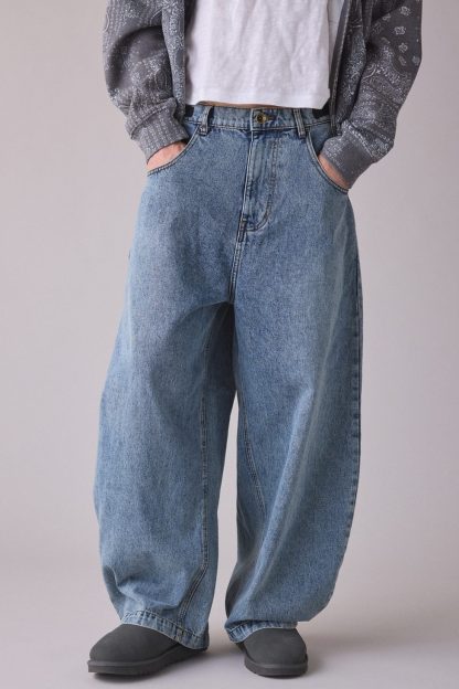 BDG Cocoon Fit Utility Jeans - Crispy