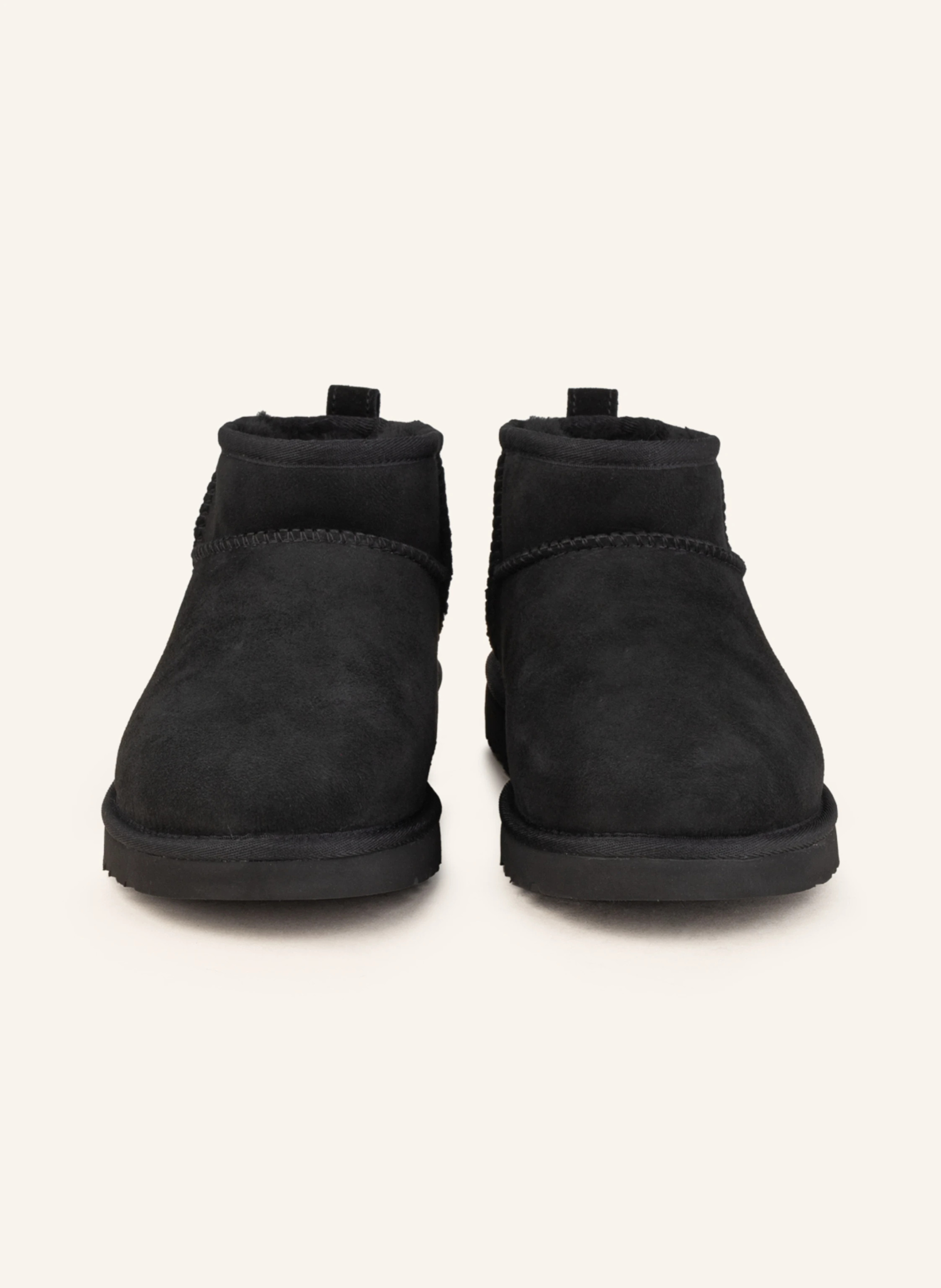 UGG Boots CLASSIC ULTRA MINI – SCHWARZ