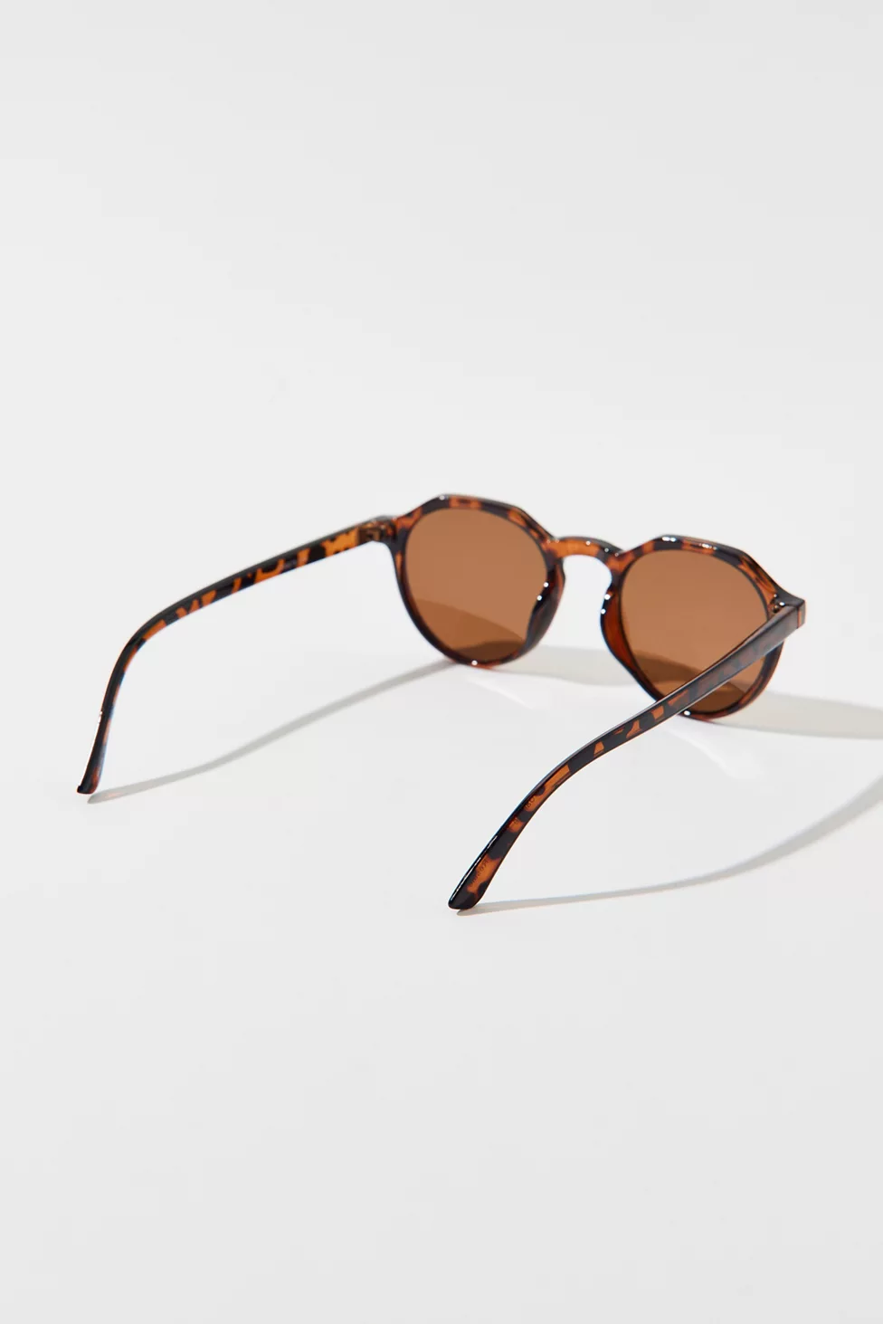 Jax Round Sunglasses - Brown