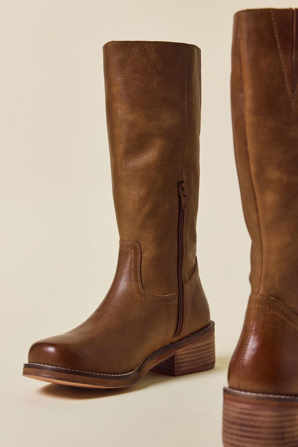 UO Leather Pull-On Boots - Tan