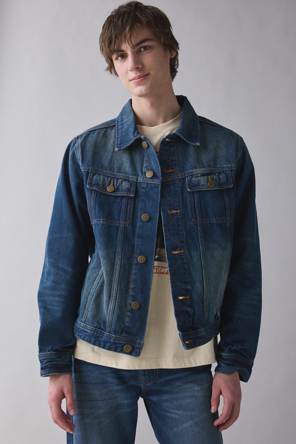BDG Classic Denim Trucker Jacket - Rinsed Denim