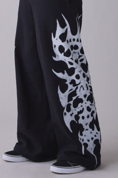 UO Cyber Graphic Baggy Sweatpants - Black + White