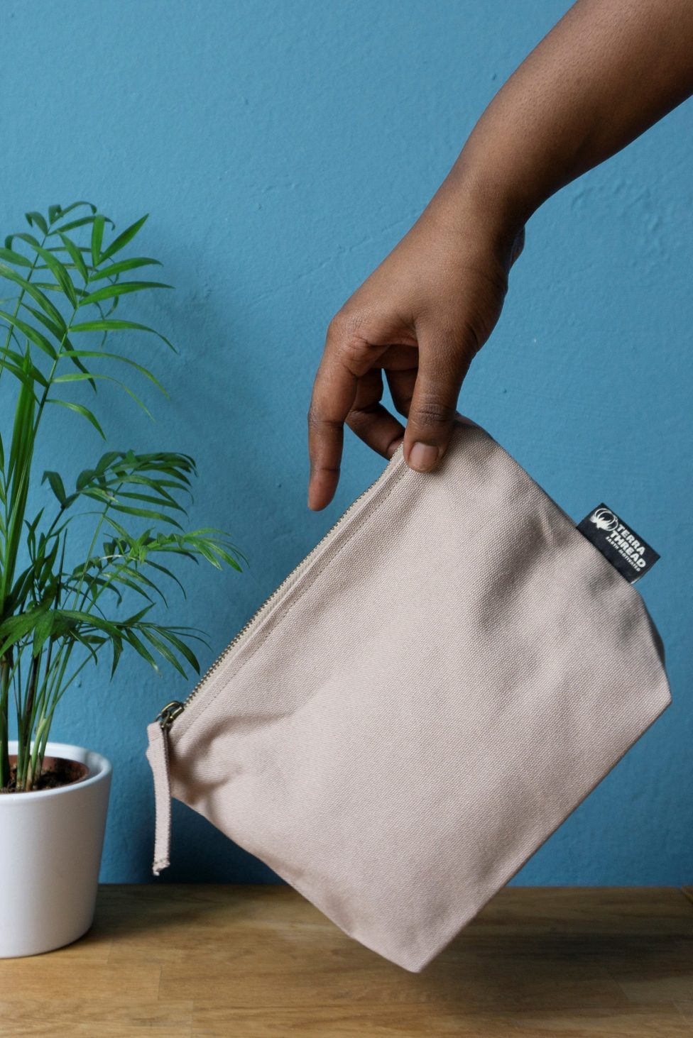 Terra Thread Organic Cotton Canvas Zippered Pouch - Beige