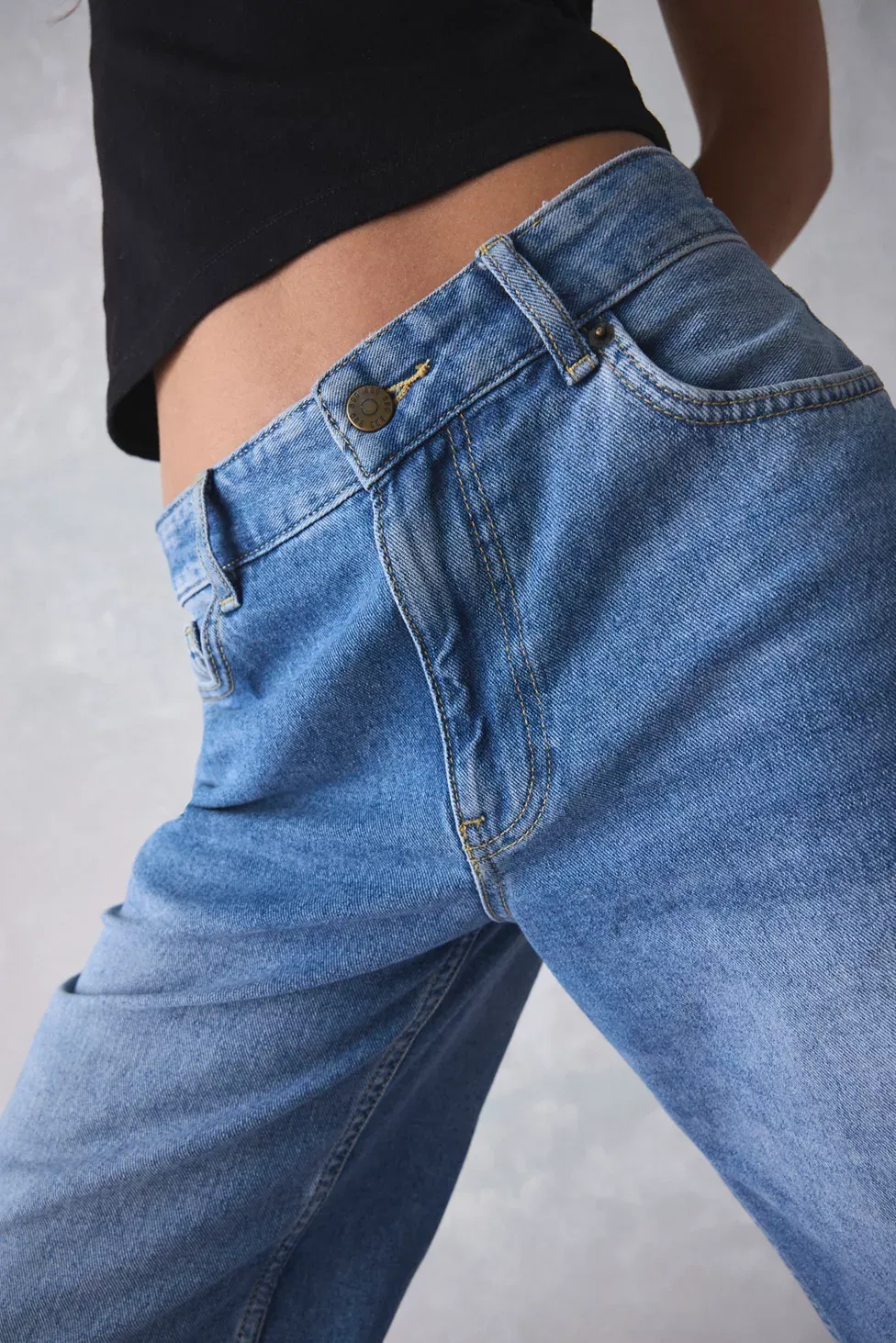 BDG Ozzy Loose Jeans - Vintage Denim Medium