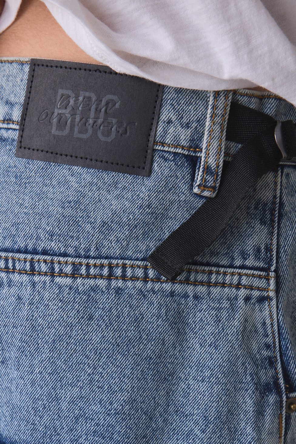 BDG Cocoon Fit Utility Jeans - Crispy