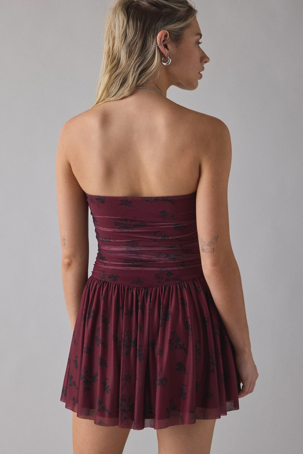 UO Modern Mesh Basque Waist Strapless Mini Dress - Burgundy Floral