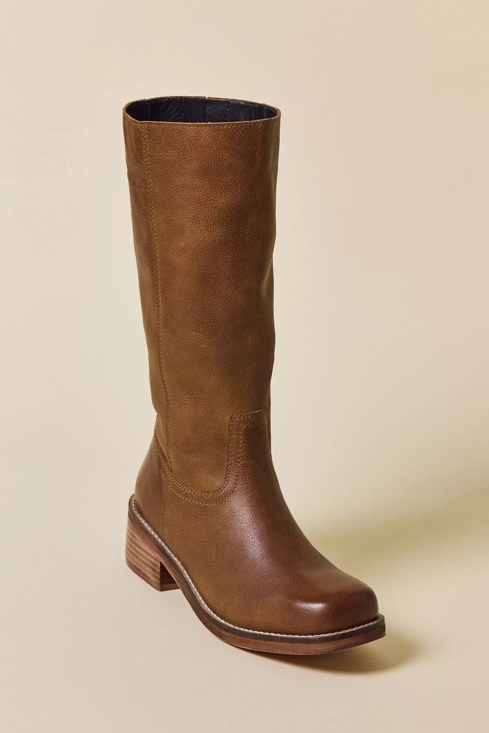 UO Leather Pull-On Boots - Tan