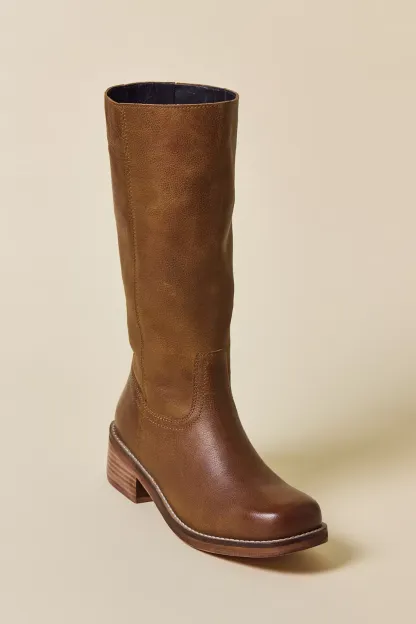 UO Leather Pull-On Boots - Tan