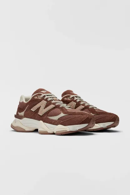 New Balance 9060 Sneakers - Rich Oak/Timberwolf
