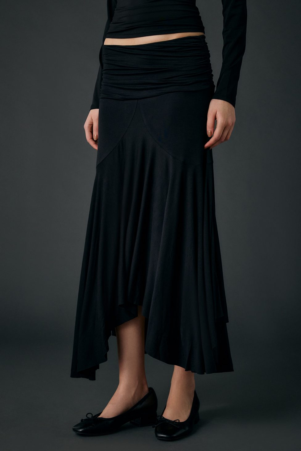 Kimchi Blue Jessica Asymmetric Low-Rise Midi Skirt - Black