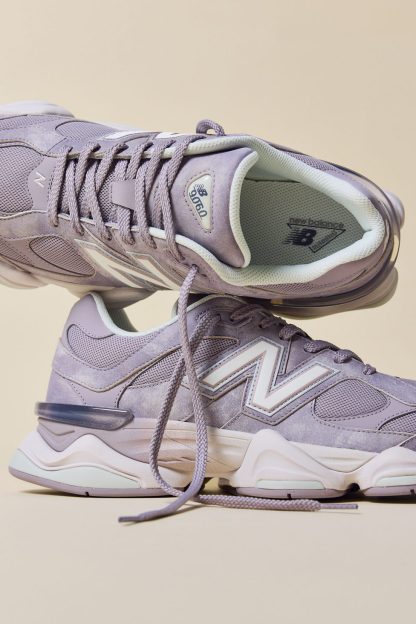 New Balance 9060 Sneakers - Truffle Salt/Sea Salt