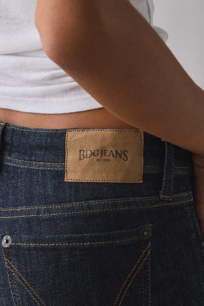 BDG Brooke Low-Rise Flare Jeans - Rinse