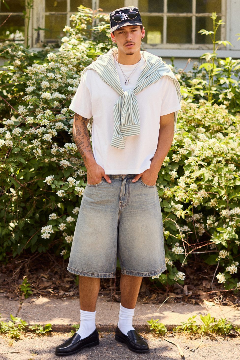 BDG Astro Baggy Washed Denim Jorts - Cat Scratch