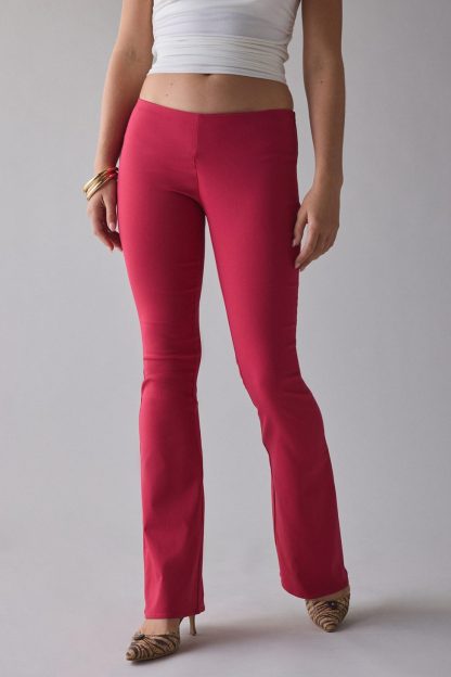 Kimchi Blue Hailey Stretch Pull-On Low-Rise Flare Pants - Red
