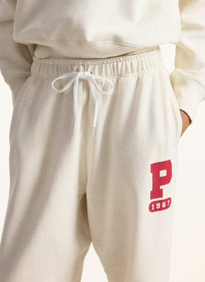 POLO RALPH LAUREN Sweatpants – CREME / DUNKELROT