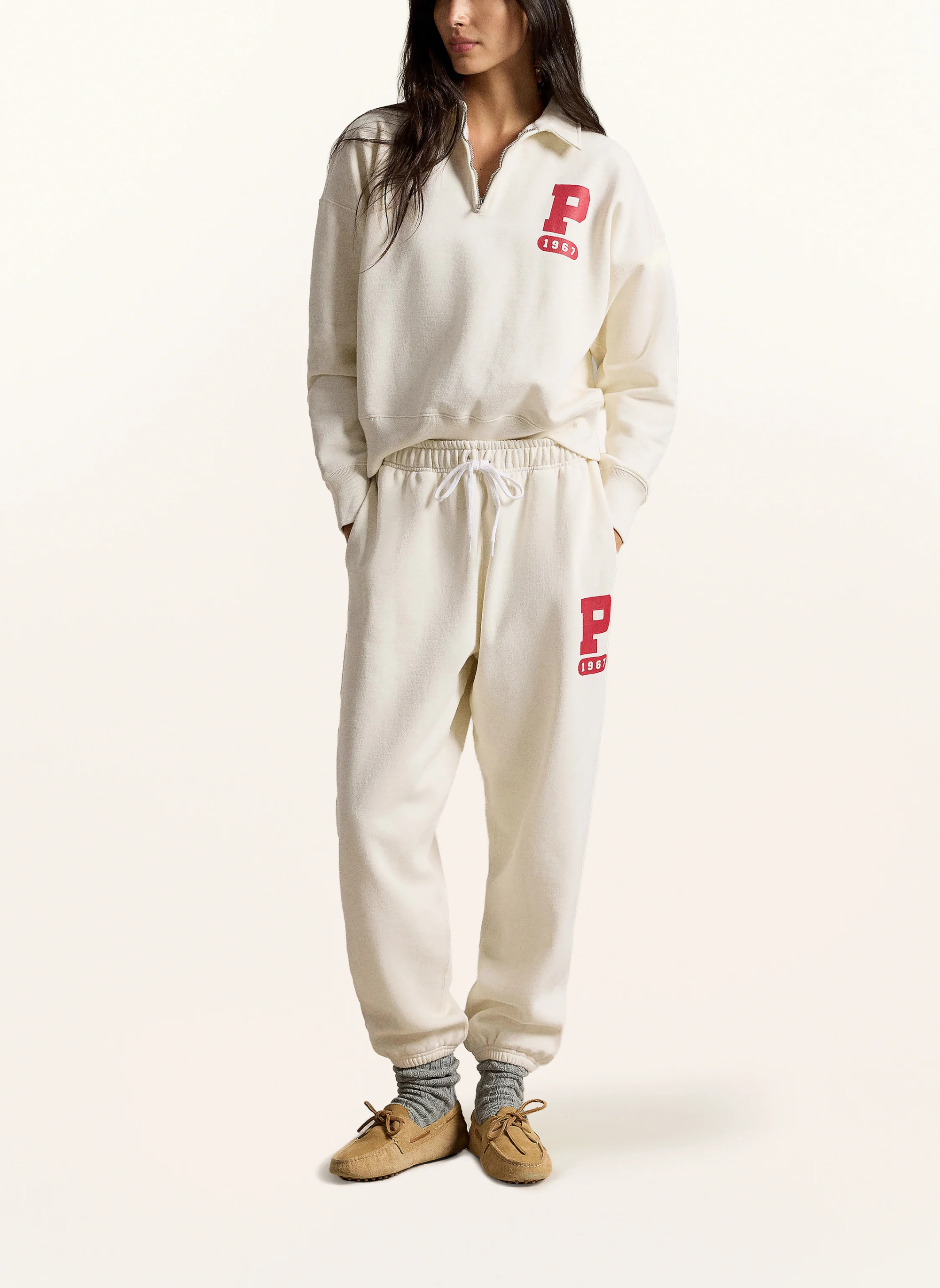 POLO RALPH LAUREN Sweatpants – CREME / DUNKELROT