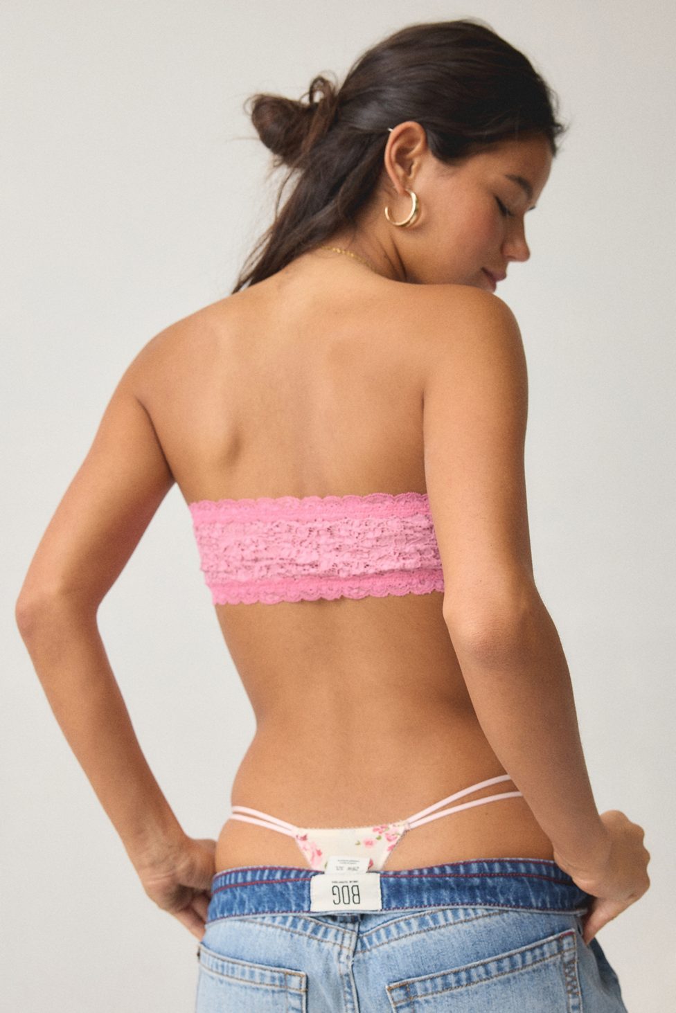 Out From Under Veronica Lace Pinch-Front Bandeau Bralette - Pink