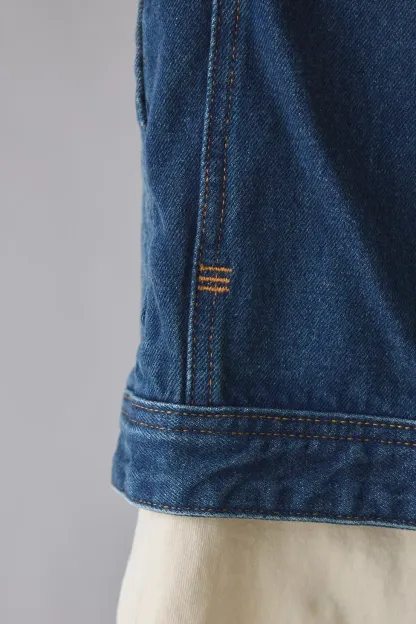 BDG Classic Denim Trucker Jacket - Rinsed Denim