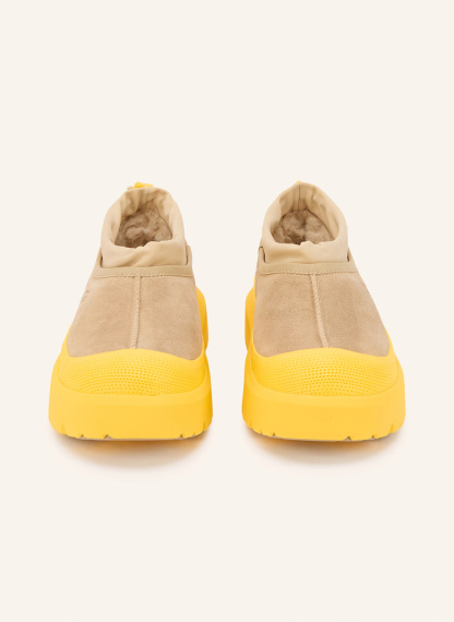 UGG Slipper TASMAN WEATHER HYBRID – CAMEL / GELB