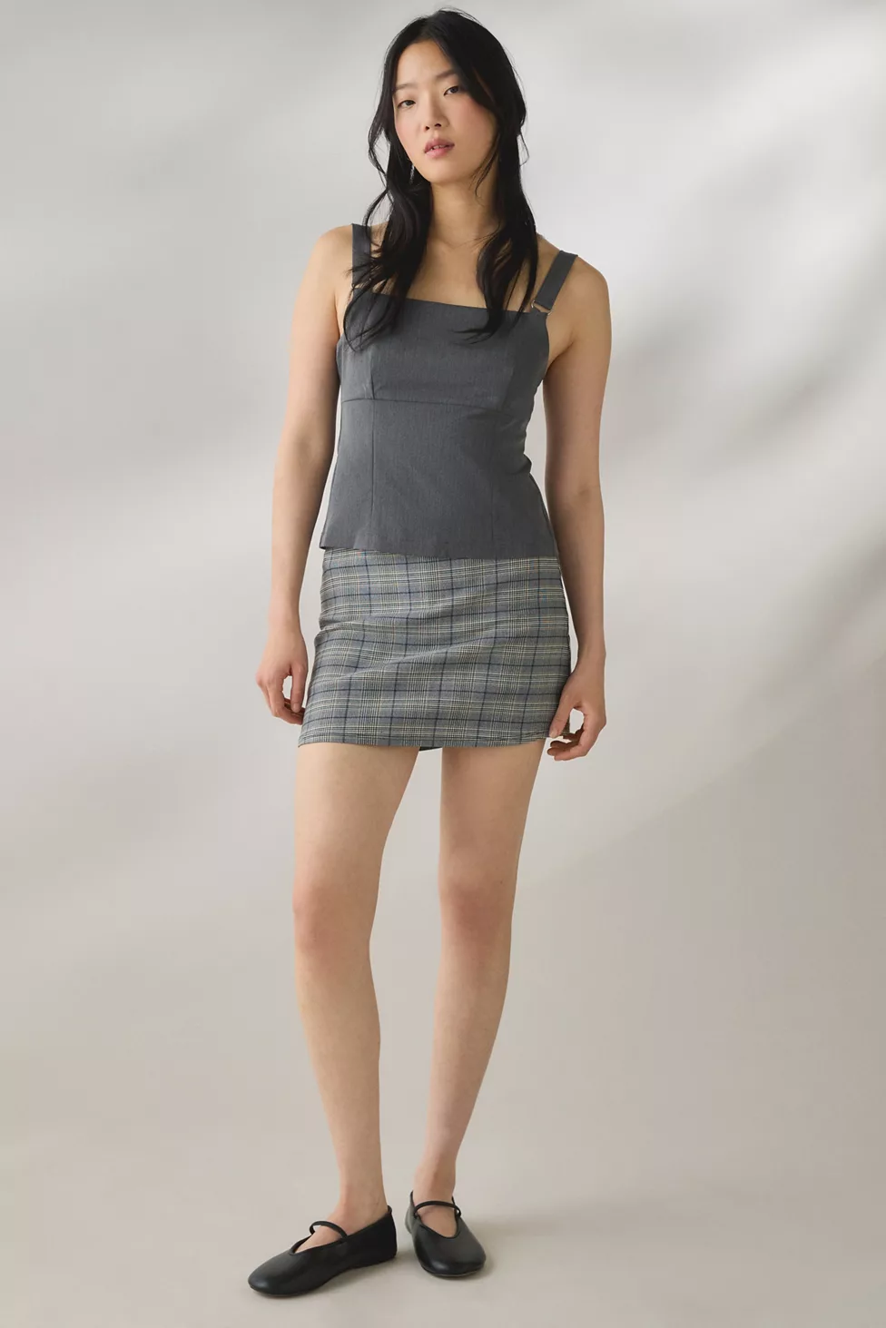 UO Cher Mid-Rise Mini Skort - Navy Grey Plaid