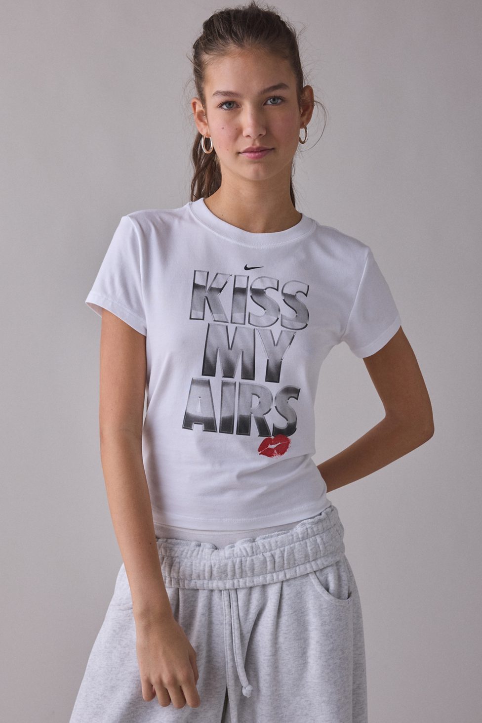 Nike Sportswear Chill Knit Kiss My Airs Graphic Cropped Tee - White