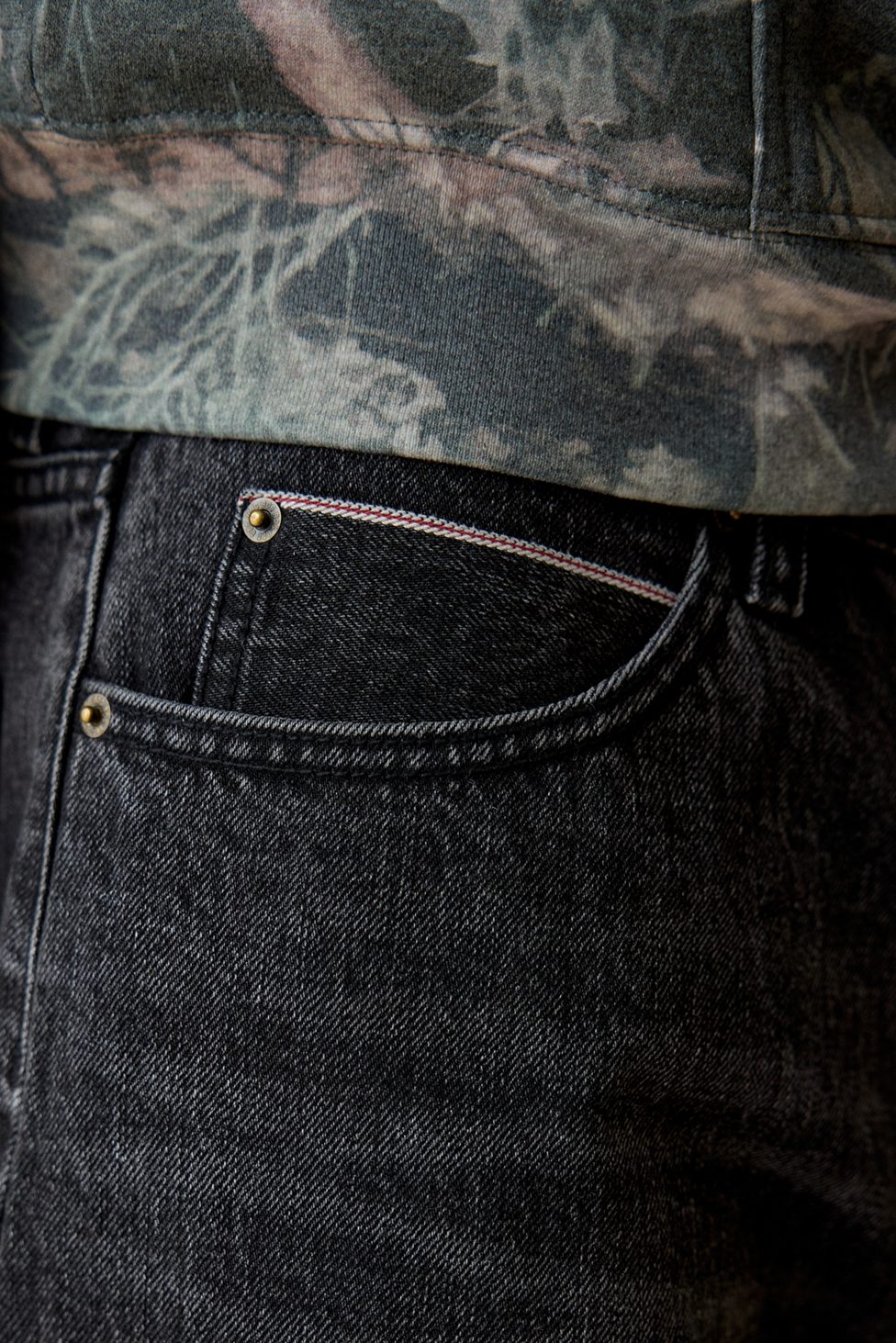 BDG Relaxed Straight Premium Selvedge Jeans - Black