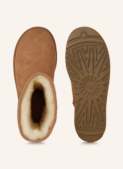 UGG Boots CLASSIC SHORT II – COGNAC