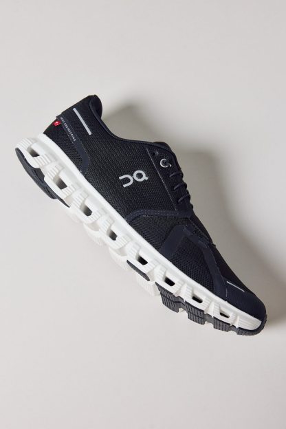 On Men's Cloud 6 Sneakers - Black | White