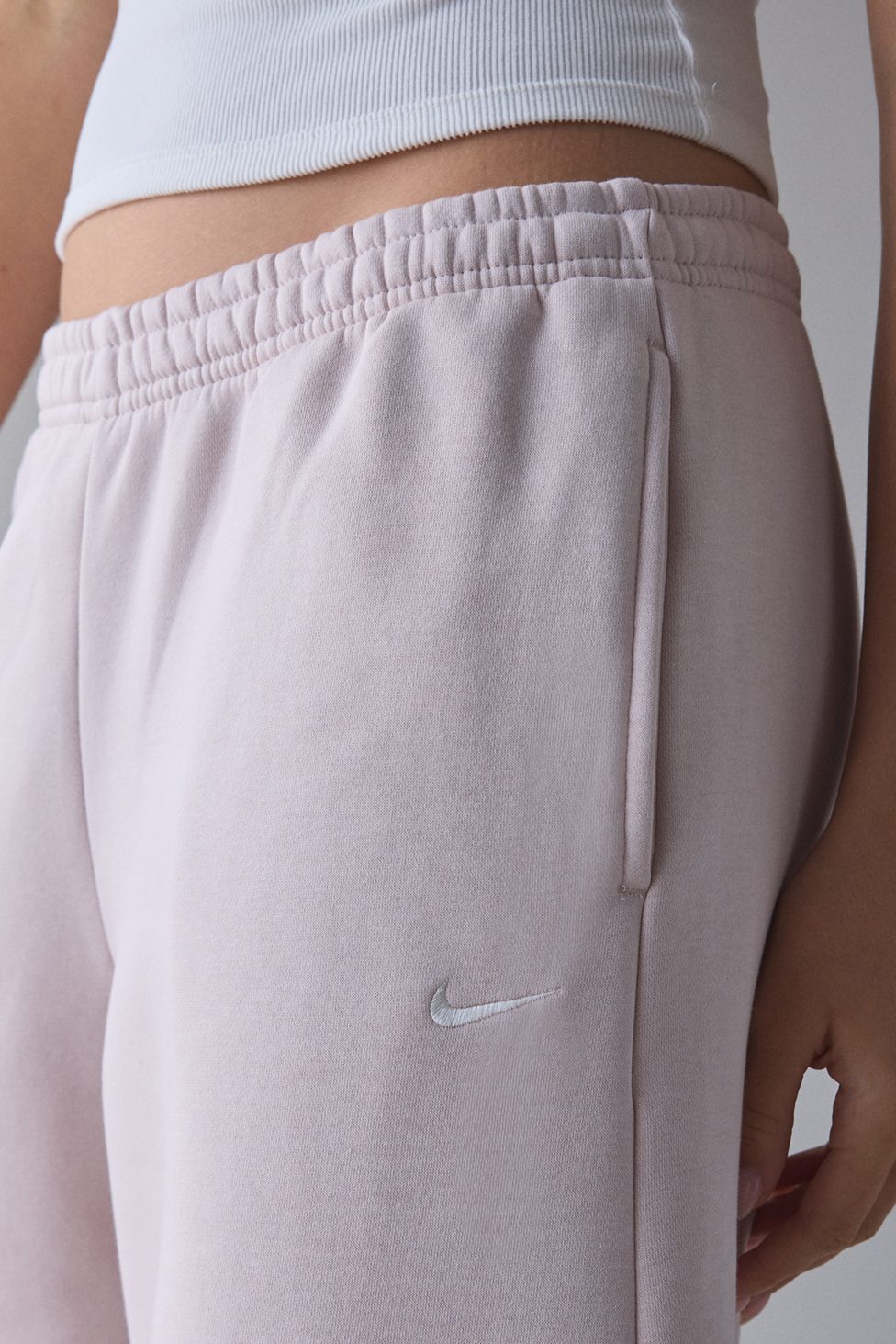 Nike Sportswear Phoenix Fleece Loose Mid-Rise Barrel Pants - Silt Red/Sail