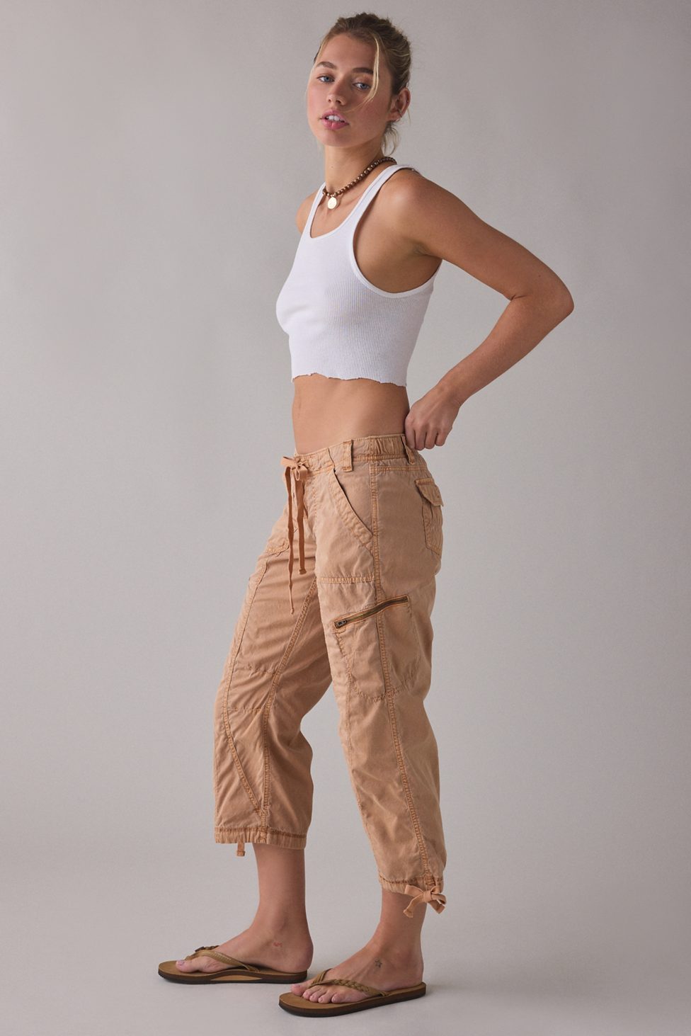 BDG Sidekick Crop Cotton Utility Pants - Peach