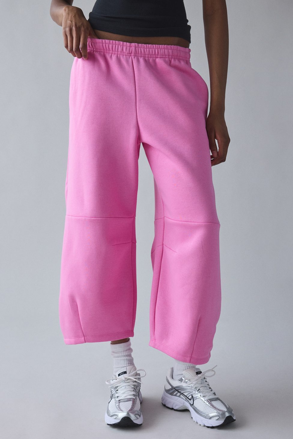 Nike Sportswear Phoenix Fleece Loose Mid-Rise Barrel Pants - Playful Pink/ Sail