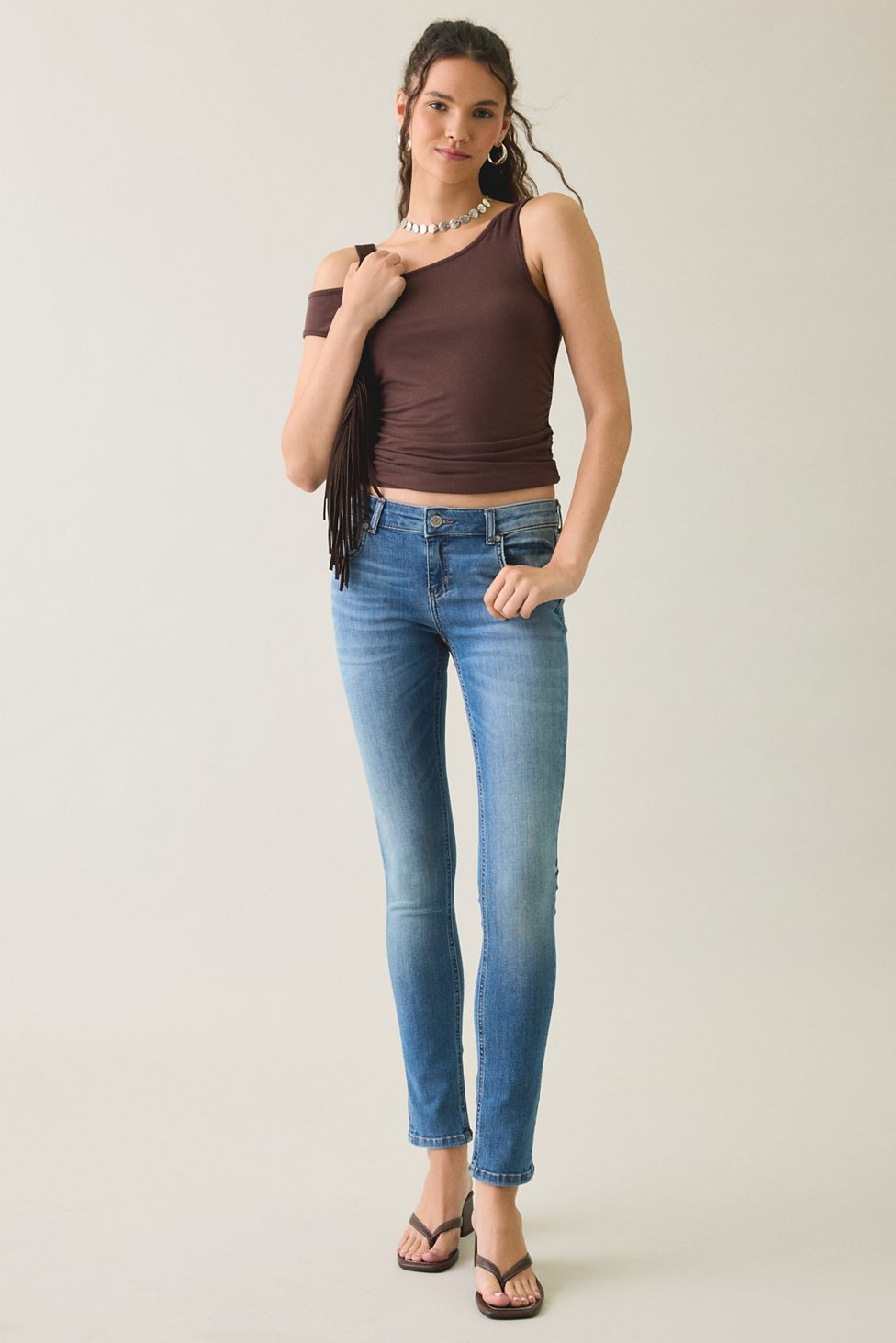 BDG Skylar Low-Rise Skinny Jeans - Vintage Denim Medium