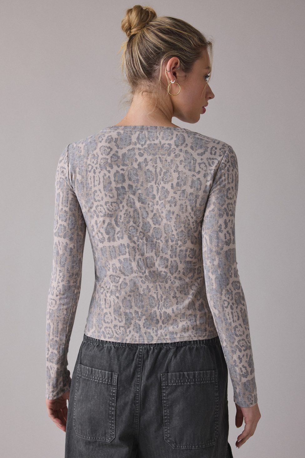 BDG Star Applique Graphic Leopard Print Long Sleeve Spill The Tee - Leopard Print
