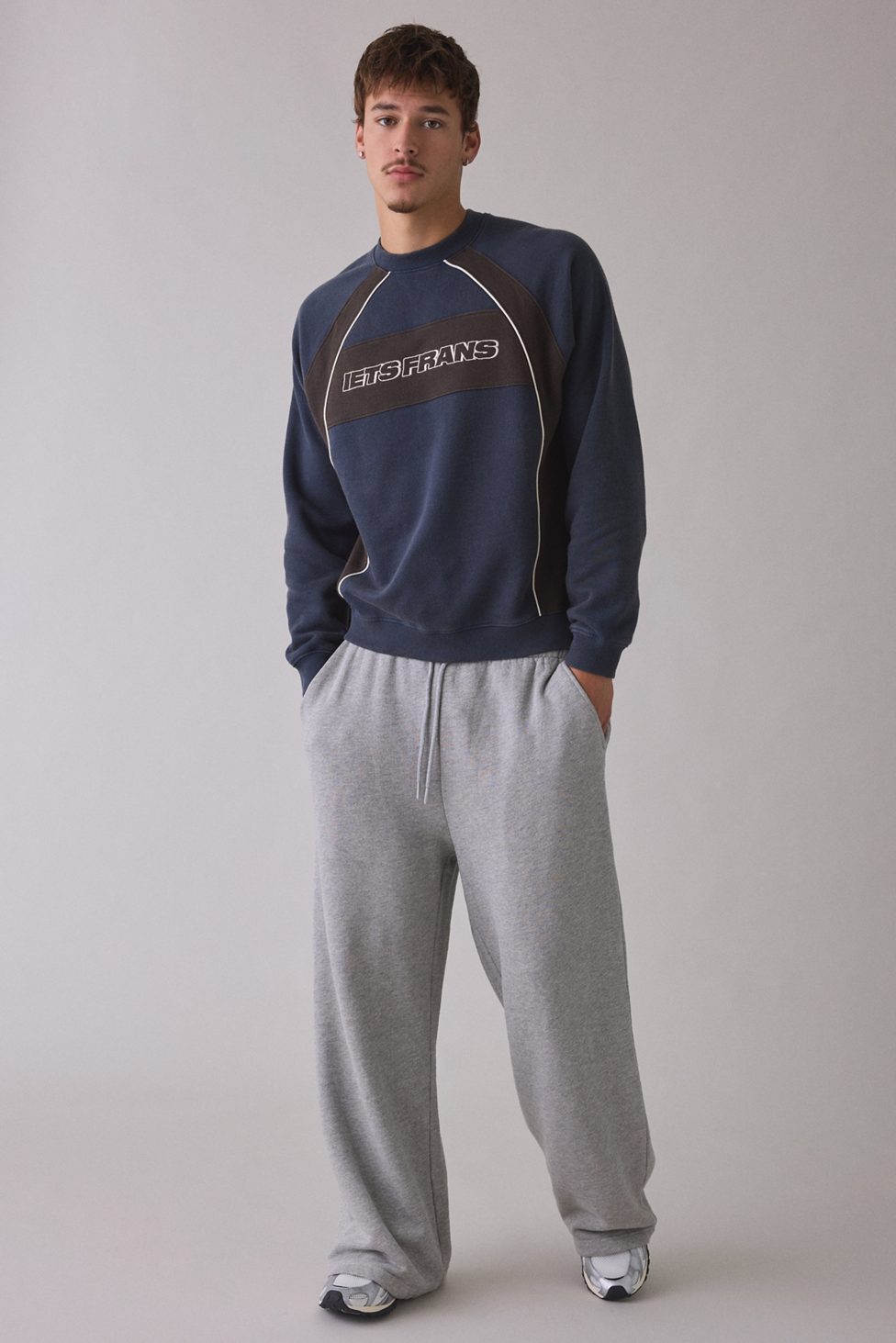 iets frans… Logo Paneled Crew Neck Sweatshirt - Navy
