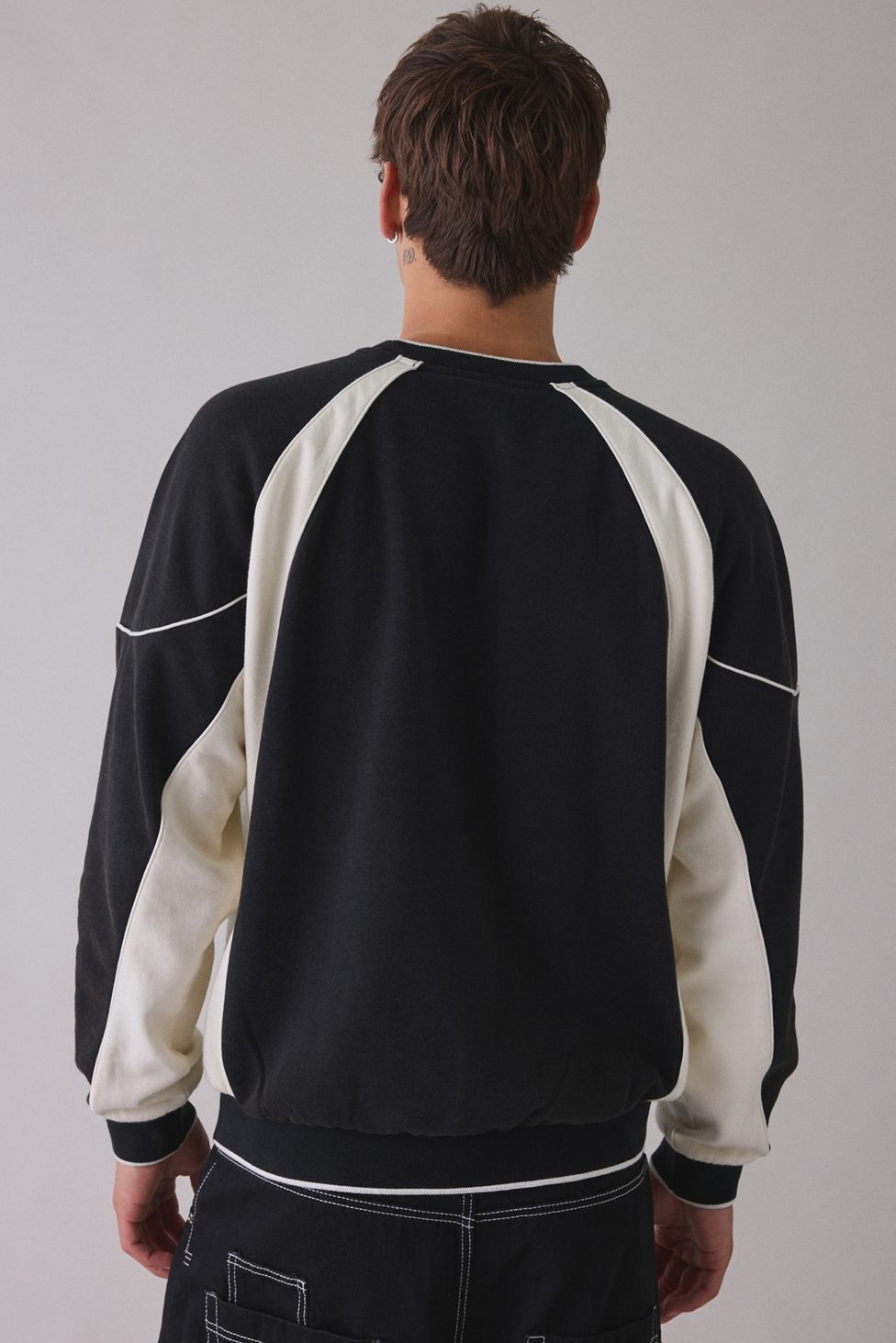 iets frans… Sporty Paneled Crew Neck Sweatshirt - Black