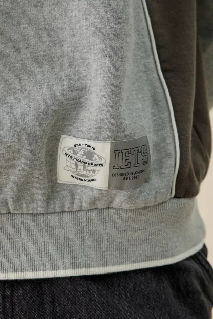 iets frans… Sporty Paneled Crew Neck Sweatshirt - Grey