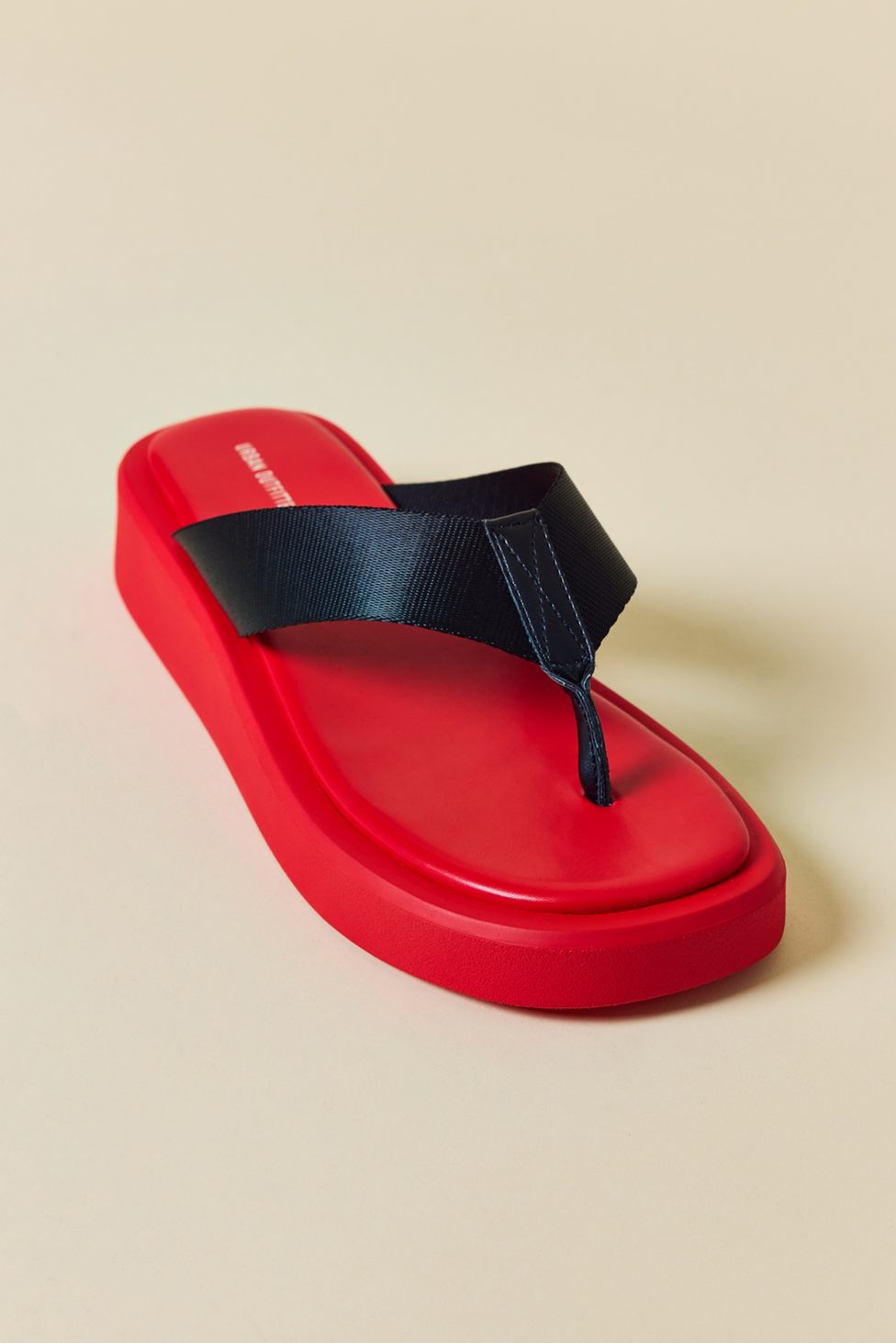 UO Gemma Platform Thong Sandals - Red/Black