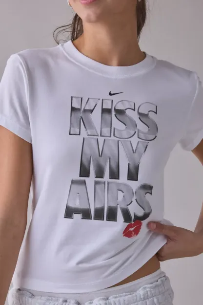 Nike Sportswear Chill Knit Kiss My Airs Graphic Cropped Tee - White