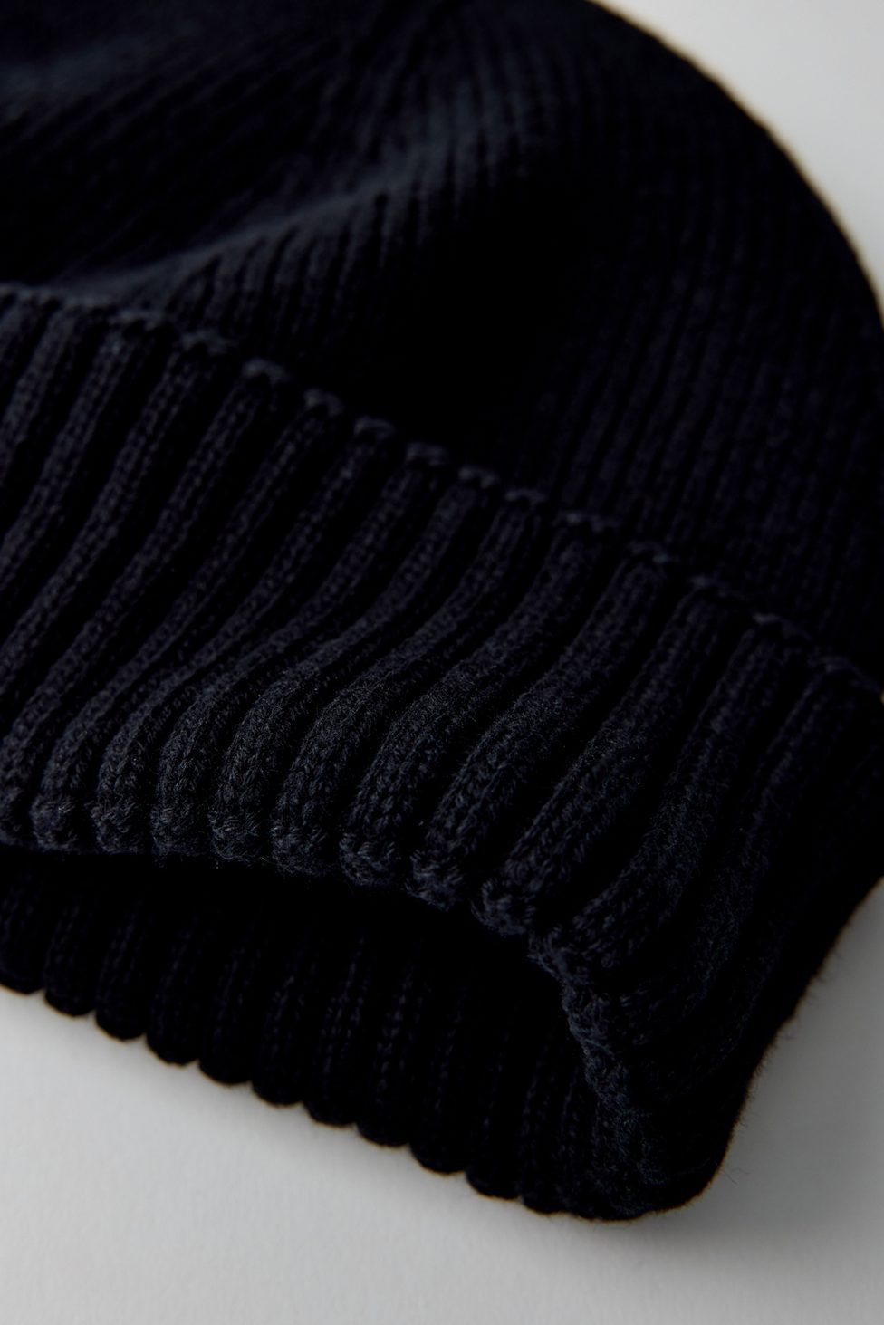 Clean Short Roll Beanie - Black