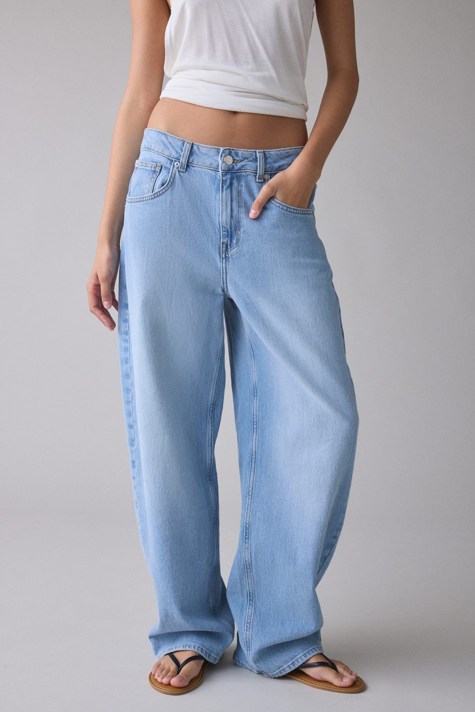 BDG Bella Baggy Comfort Stretch Jeans - Bella Vista Indigo
