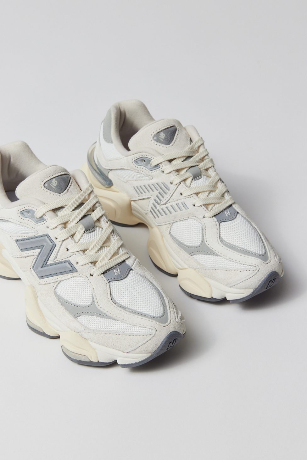 New Balance 9060 Sneakers - Sea Salt