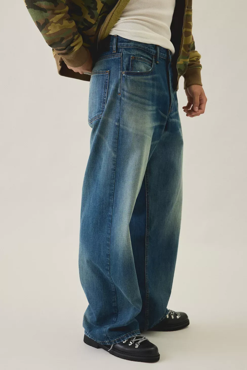 BDG Nitro Baggy Fit Jeans - Ghost Wash