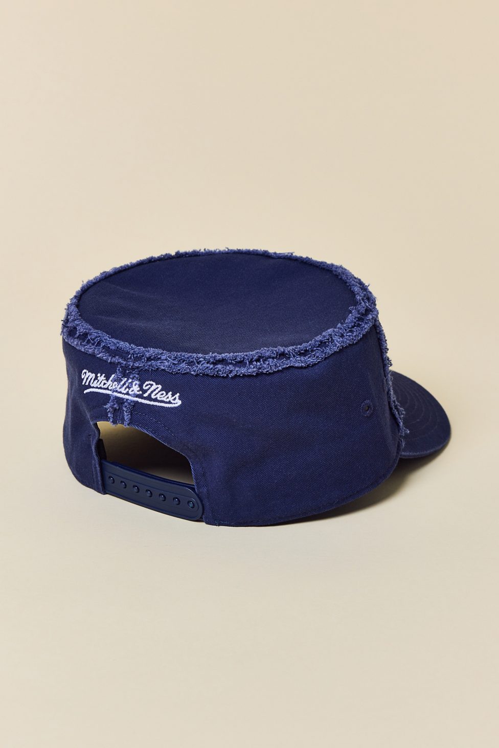 Mitchell & Ness MLB New York Yankees Distressed Scout Hat - Navy