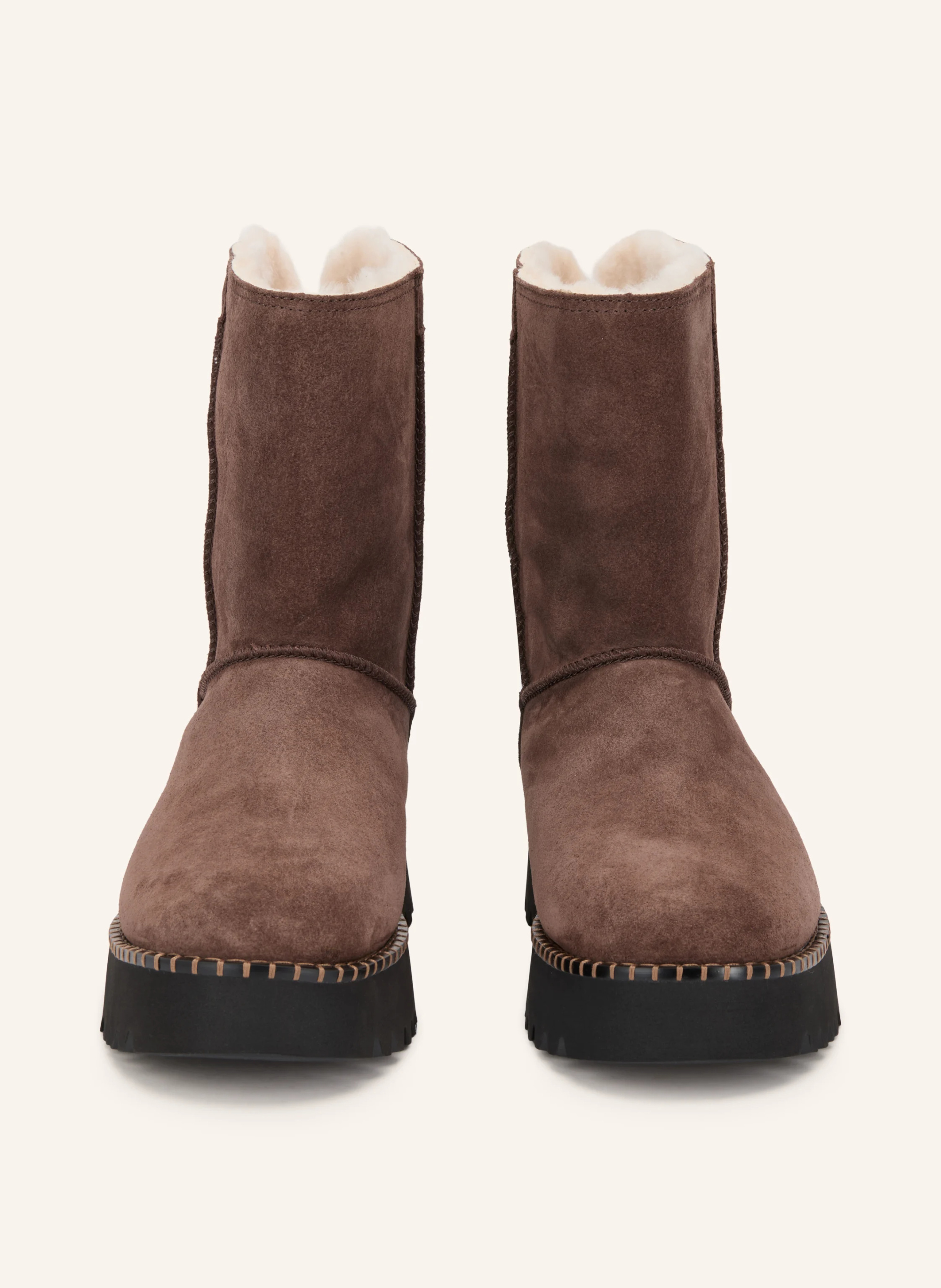 UGG Boots UPTOWNER SHORT – BRAUN