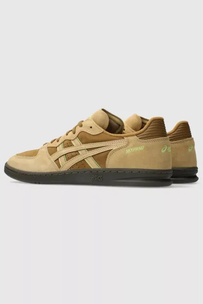 ASICS Skyhand OG Suede Sportstyle Sneakers - Walnut/Camel Beige