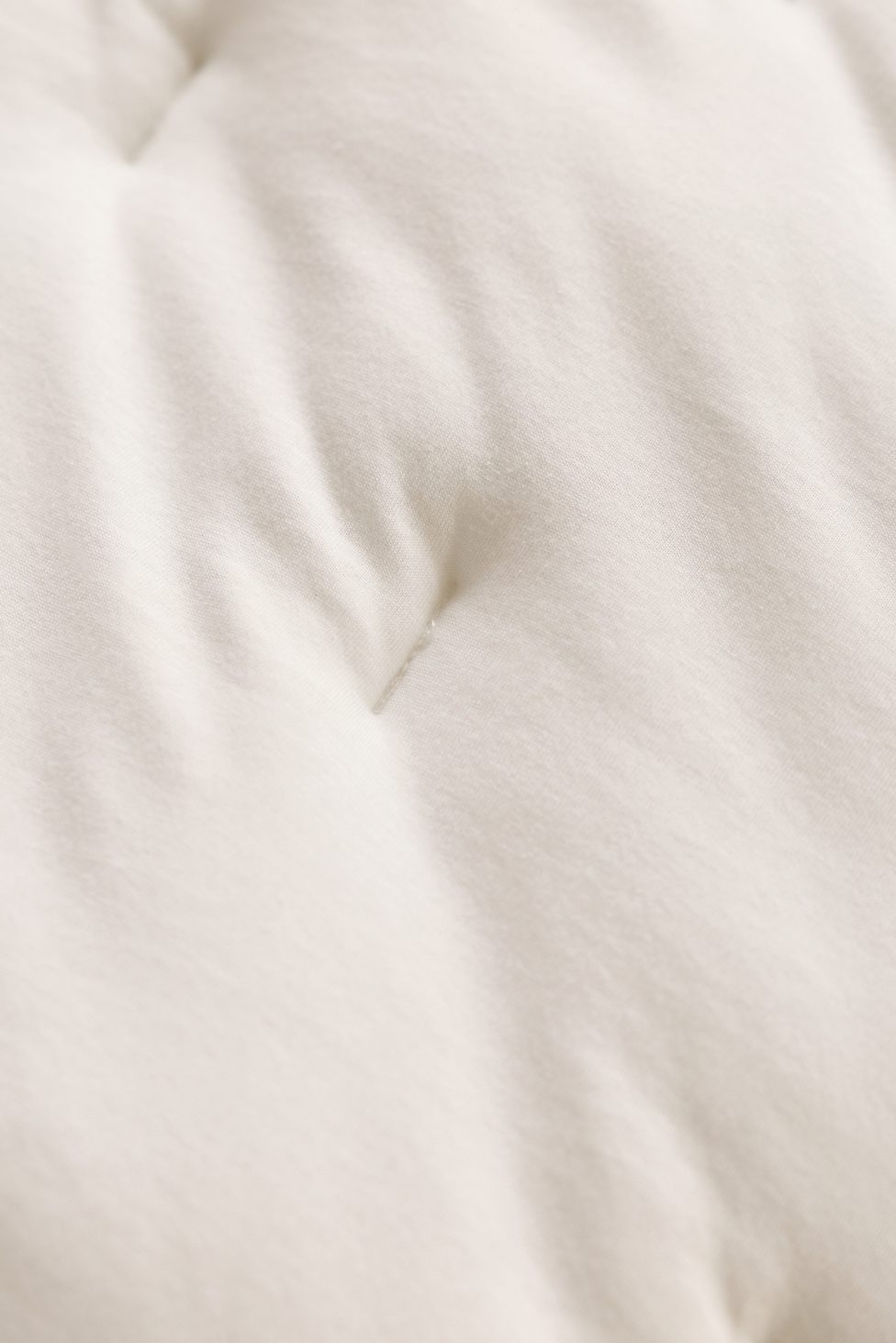 Soft Tee Jersey Pintuck Comforter - White