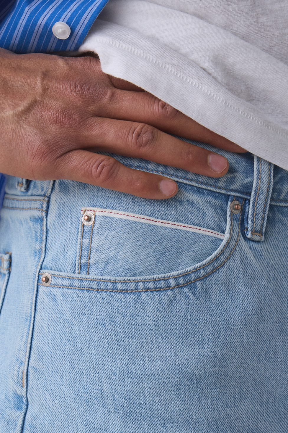 BDG Relaxed Straight Premium Selvedge Jeans - Ancient Light Wash